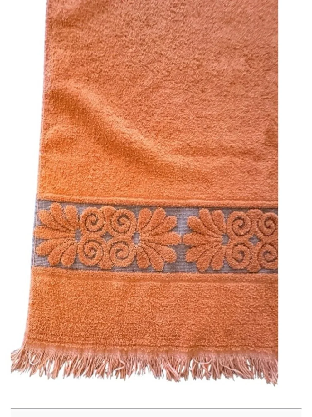 70's Retro Burnt Orange Hand Towel Cannon Monticello Santa Cruz Sculpted Border